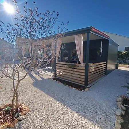 Isabell - Camp Limoni 12 بيت للعطل *