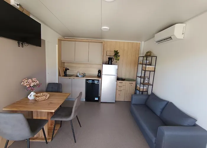 Isabell - Camp Limoni 12 بيت للعطل Sukošan